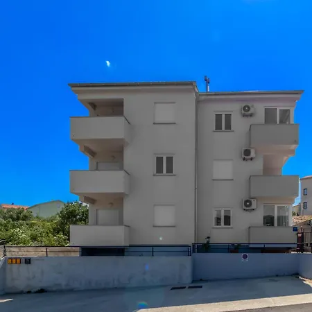 Apartment Amazing In With Wifi Novi Vinodolski